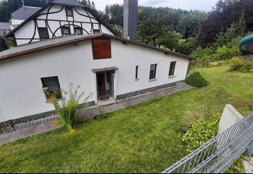Charmantes Einfamilienhaus in Waldrandlage mit großem Garten, Zwönitz