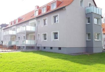 Bei VIVAWEST die Sonnenstrahlen auf dem eigenen Balkon genießen.
