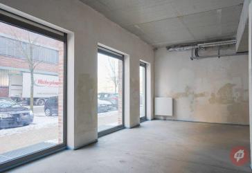 Neubau-Erstbezug: Charmante Gewerbefläche an der Kieler Hörn