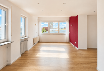 Helle großzügige 4,5-Zimmerwohnung mit Einbauküche in Ortsmitte von Filderstadt-Bernhausen!