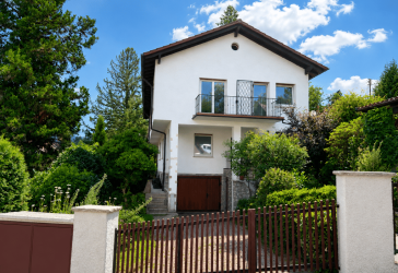 Eine Rarität am Eckberg - Exklusives Zweifamilienhaus in unverbaubarer Bestlage von Baden-Baden