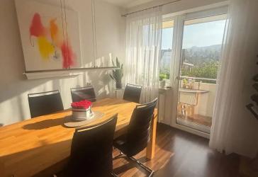 Ruhige helle Wohnung mit super Anbindung