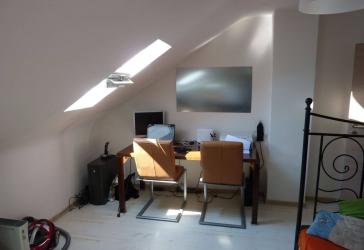 Charmante 2-Zimmer-Dachwohnung in zentraler Lage von Moers