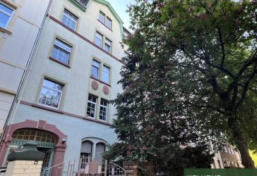 Ruhig gelegene, charaktervolle Dachgeschoss-Loft-Wohnung mit EBK
