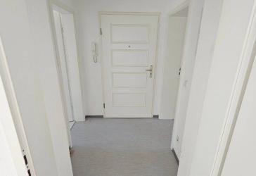 Lichtdurchflutete Wohnung mit Fenster in Bad und Küche - ideal für Singles & Paare
