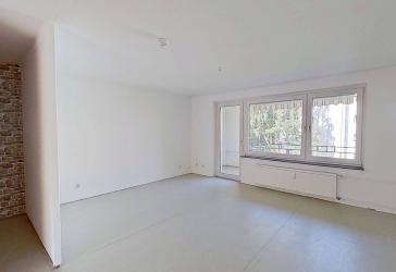Geräumige 4-Zimmer-Wohnung mit BALKON in ruhiger Wohnlage