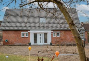 Ratzeburg: Hier passt das ganze Leben rein - saniertes Einfamilienhaus mit Garten zu kaufen!
