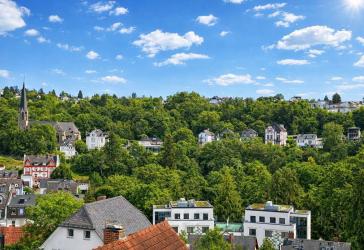 Über den Dächern von Sonnenberg! Freistehendes Haus mit viel Platz in Wiesbadens Top Wohnlage!