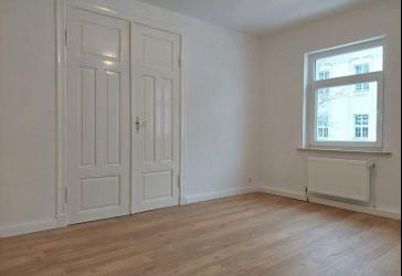 Frisch renovierte 4-Zimmerwohnung in der Mozartstraße mit Gartenidylle