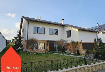 Freistehendes EFH mit Wintergarten, Doppel- u. Einzelgarage, großem Garten, ruhige Lage in Niefern