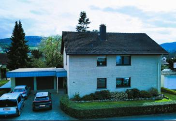 Familienfreundliches 7-Zimmer-Haus mit Modernisierungen in Detmold