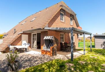Sonniges Doppelhaus in bevorzugter Lage in Friedrichskoog-Spitze