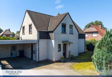 Ein Zuhause mit Potenzial - familienfreundliches Einfamilienhaus mit Garten und Carport. Obj. 10070