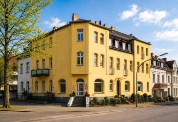 Wohn- und Geschäftshaus in Berlin-Hermsdorf mit stabilen Erträgen und Entwicklungspotenzial