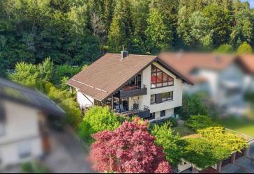 Mehrfamilienhaus | Drei Wohneinheiten | Traumhafte Lage am Waldrand | Doppelgarage & Stellplätze