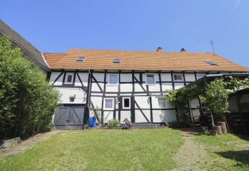 Vollvermietetes 4-Parteienhaus mit Wertsteigerungspotenzial unweit von Göttingen