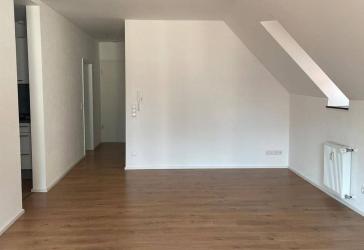 Helle, offene 2,5-Zimmer Wohnung