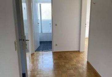 Attraktive 2,5-Zimmer-DG-Wohnung in einer TOP-Lage von Essen-Bredeney
