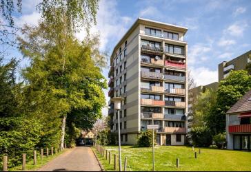 3-Zimmer-Wohnung mit Balkon in saniertem Mehrparteienhaus in Delmenhorst-Deichhorst!