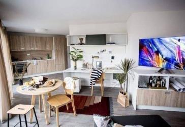 Möblierte Komfort XXL-Apartments mit Balkon im 'Main Atrium' auf der Hafeninsel