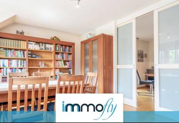 Haus-in-Haus-Charakter: stilvolle 5-Zimmer-Maisonette mit Balkon und viel Raum zur freien Entfaltung