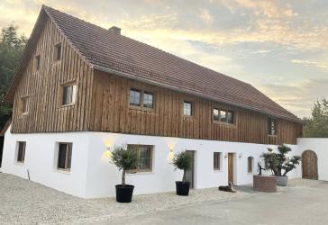 Landhaus von Privat! Hochwertig kernsanierter Hof mit Platz und Charakter