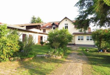 Großes Grundstück mit Einfamilienhaus in Groß Glienicke