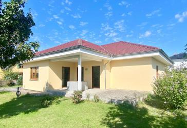 * barrierefreies und neuwertiges Haus im Bungalow-Stil in ruhiger Lage von Graupa *