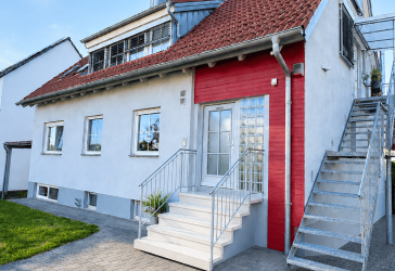 Zweifamilienhaus PROVISIONSFREI gepflegt, modernisiert, großzügig, zentral mit Galerie, Pool und Saunen