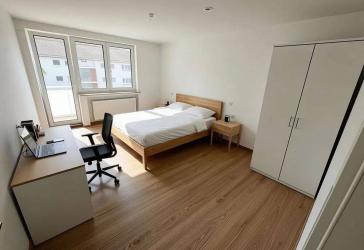 Möbliertes 19-m²-Zimmer mit Balkonzugang in neu gegründeter Studentinnen-WG – 5 Min zur Uni