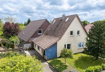 Einfamilienhaus mit ELW oder Zweifamilienhaus auf großem Grundstück!