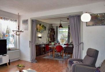 Modernisiertes, großzügiges und gemütliches Haus - Platz und Charme für Ihre Familienschätze - so wohnt es sich gut