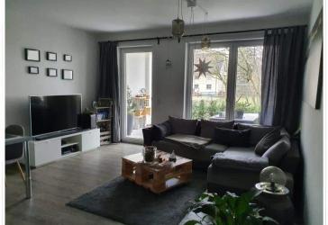 Neuwertige, sehr gepflegte 2-Zimmer EG-Wohnung mit Terrasse und kleiner Grünfläche!