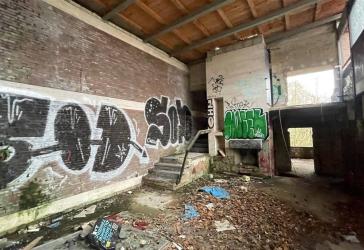 Stark modernisierungsbed. Villa in exklusiver Lage mit großem Grundstück