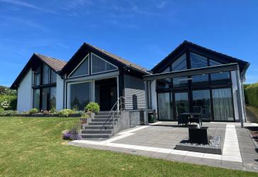 Eindrucksvolles Architektenhaus mit traumhaftem Weitblick und modernster Ausstattung