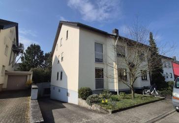 Super PREIS!! ruhige Lage mit Dachterrasse und EBK (TG zusätzlich) zum TOP Preis
