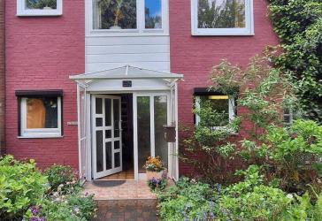 Familienfreundliches 5-Zimmer- Mittelreihenhaus in bevorzugter Wohnlage
