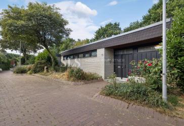 Großzügiger Bungalow mit traumhaftem Garten und lichtdurchflutetem Wohnbereich