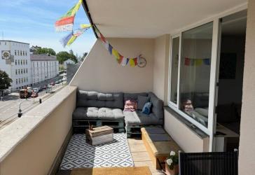 Traumhafte 2-Zimmer-Wohnung / Berg-am-Laim / mit 2 großen Balkonen im obersten Stock