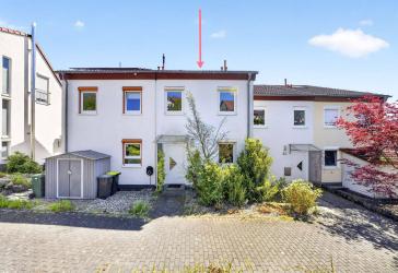 Direkte Kliniknähe + Ruhig gelegenes Einfamilienhaus mit Stellplatz und Garten zu verkaufen + St. Wendel