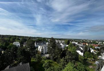 F-Sachsenhausen: Spektakulärer Weitblick! Schönes 1-Zimmer-Apartment in sehr guter Lage!
