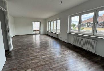 4ZKB - Wohlfühlen in zentraler Lage mit großzügiger Terrasse / Loggia