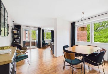 Moderne 3 Zimmer Wohnung mit Balkon und Garten