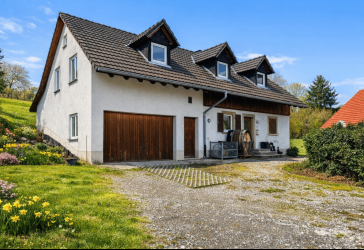 Bestandshaus mit Grundstück 1097 m² und außergewöhnlichem Entwicklungspotenzial!