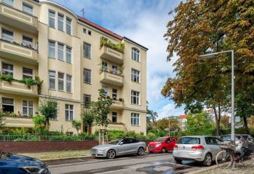 provisionsfrei & sofort frei: helle 3-Zimmer-Altbauwohnung in Friedenau mit flexiblem Grundriss