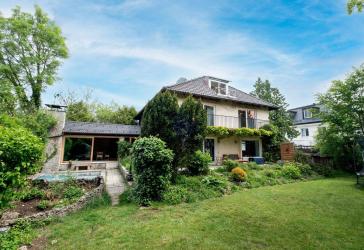 Villa mit Zukunft auf 1.035 m² Eckgrundstück in Grünwald
