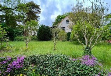 Garten mit Haus und viel Nebengelass noch im Sommer genießen!