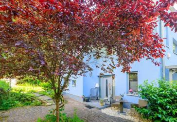 Heinze-Immobilien(IVD): Für Naturliebhaber: Ihr stadtnahes Traumhaus mit großem Garten am Waldrand