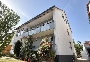 Wärmepumpe 2026! Mehrgenerationentraum oder Kapitalanlage: Freies ZFH in Bondorf mit Wohnraum im DG