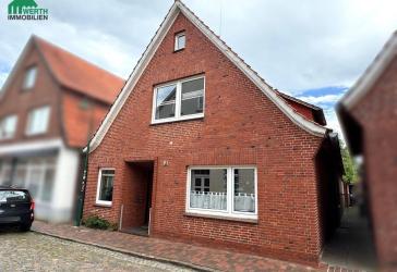 Haus mit Geschichte und viel Potenzial - Einfamilienhaus mit Nebengebäude und großem Grundstück in Horneburg *** 360 ° Rundgang ***
